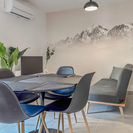 #io Le Victoria 12 Apartment