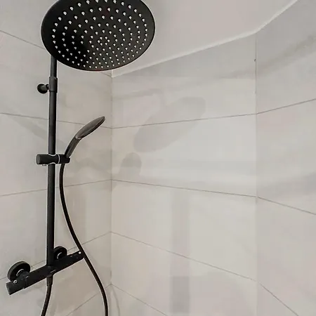 #io Le Victoria 12 Apartment